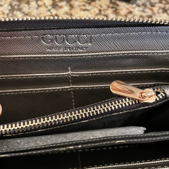 New blue denim wallet in perfect condition. Plenty of space for credit cards. - Picture 3 of 6